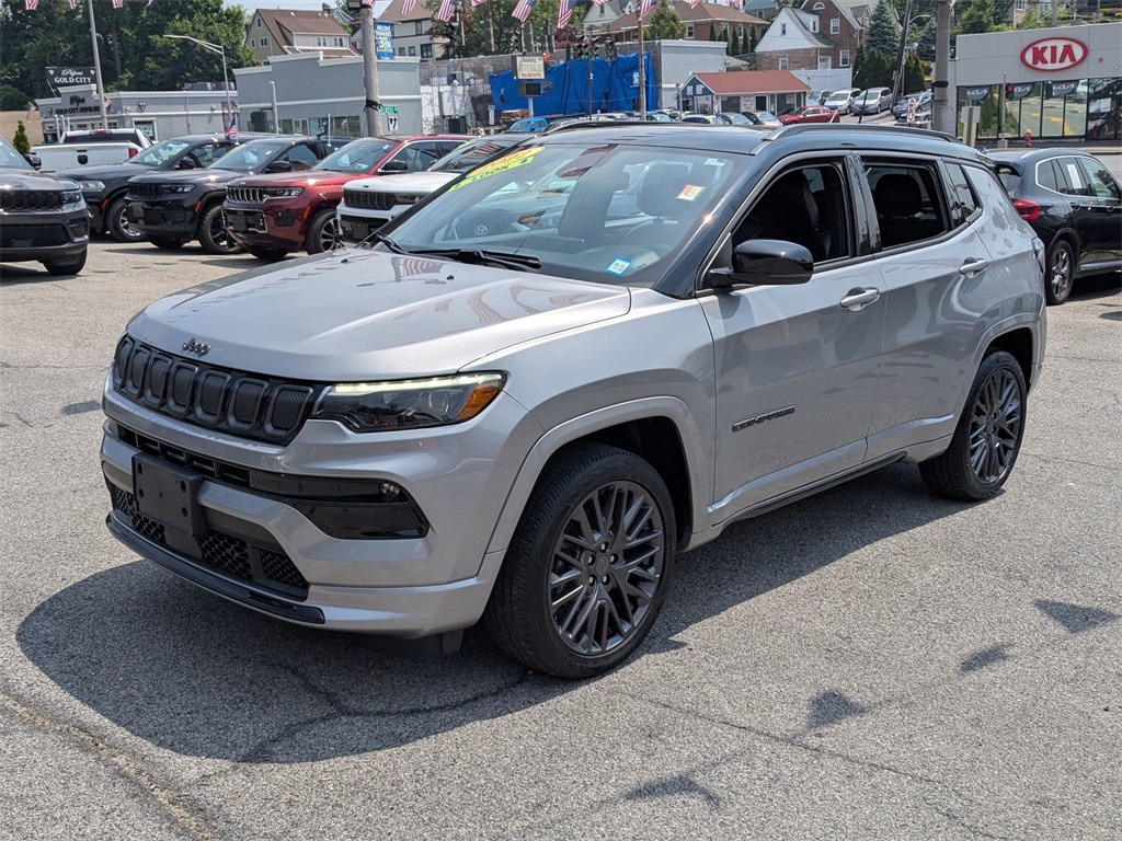 Used 2022 Silver Jeep High Altitude image 1