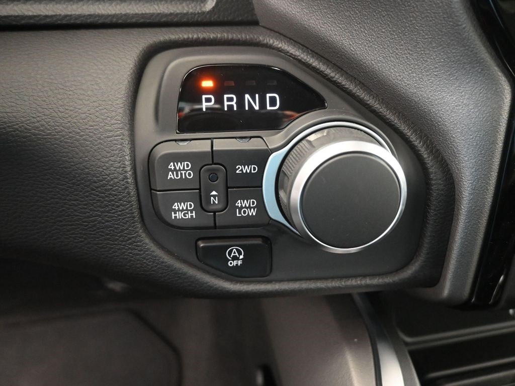2025 Ram 1500 Big Horn Lone Star photo 3