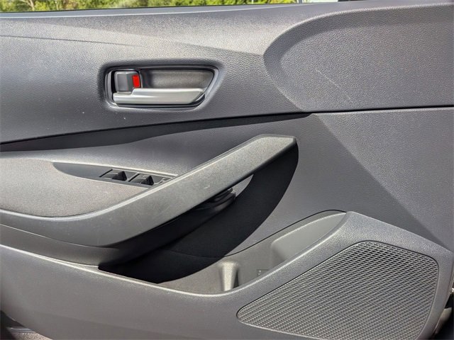 2021 Toyota Corolla Hybrid LE photo 10