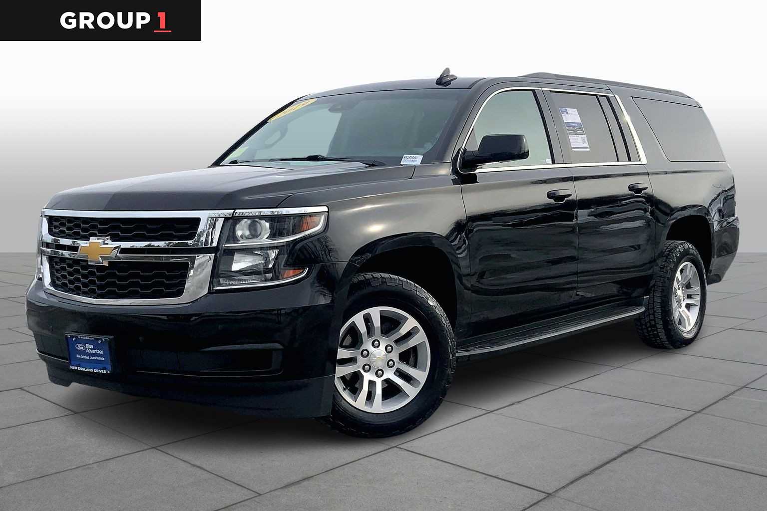 2019 Chevrolet Suburban LT's photo