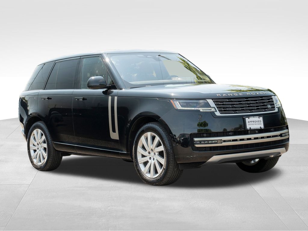 2023 Land Rover Range Rover SE photo 3