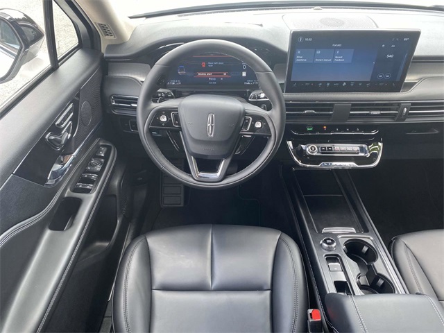 2025 Lincoln Corsair Premiere photo 12