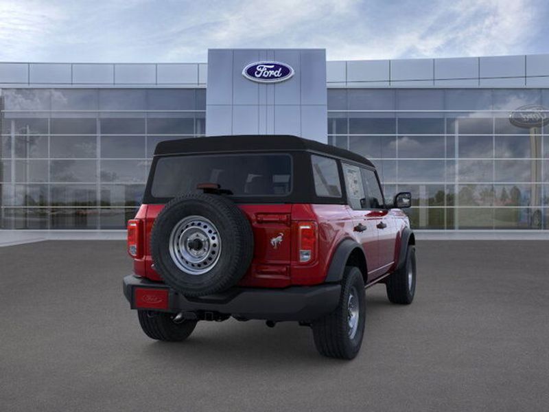 2025 Ford Bronco Base photo 7
