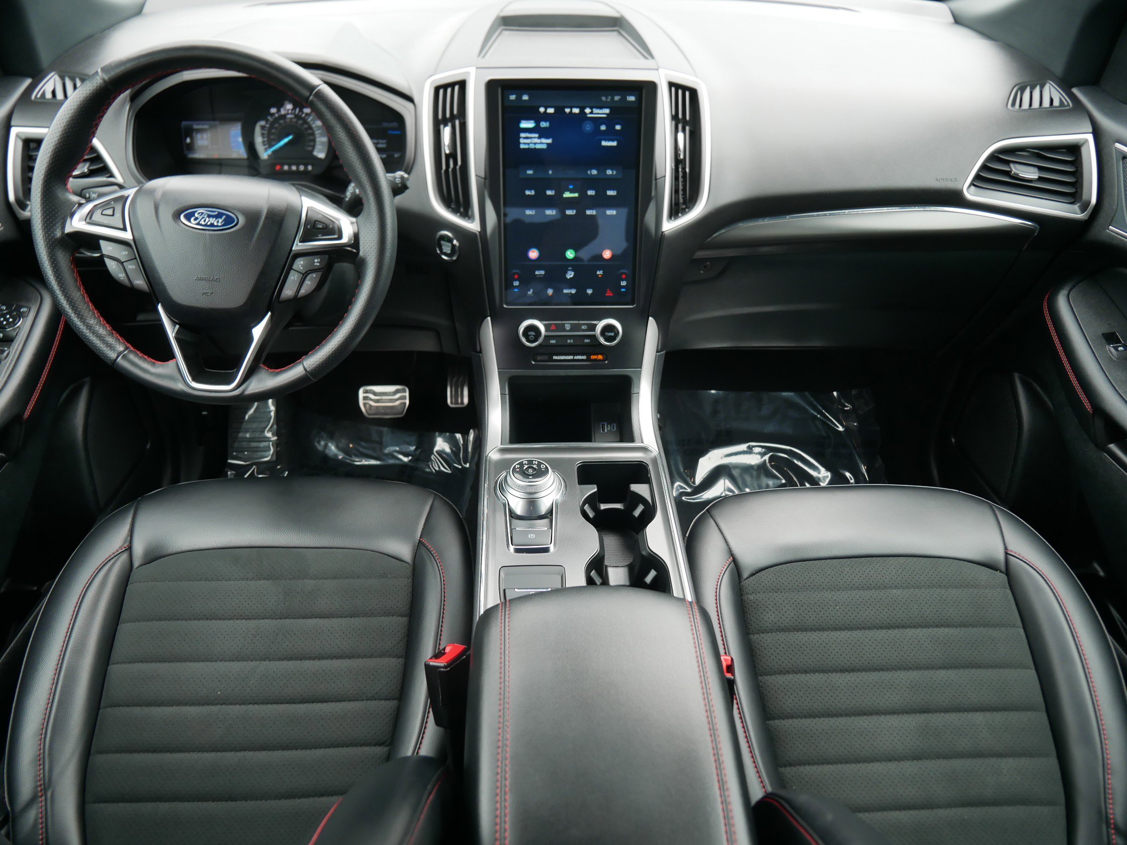 2024 Ford Edge ST-Line photo 12