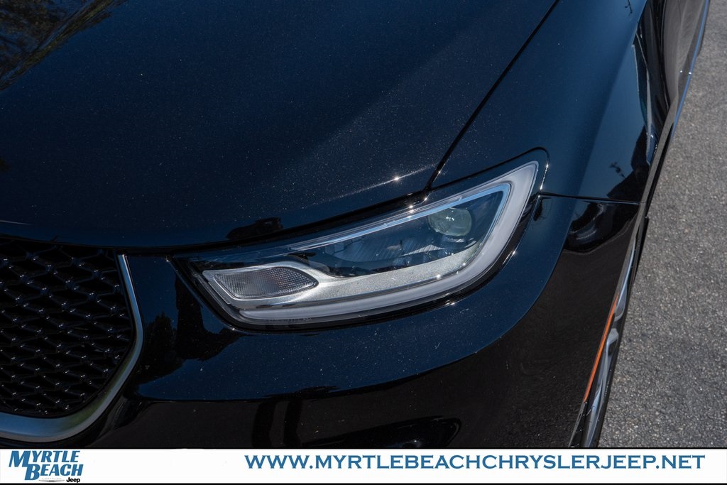 2026 Chrysler Pacifica Pinnacle photo 10