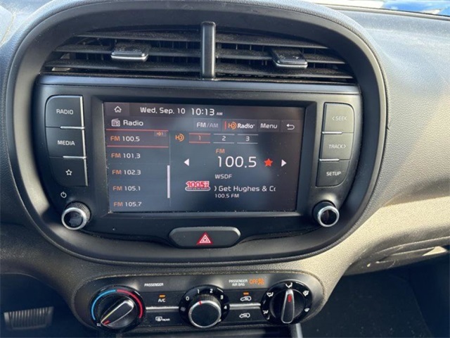 2022 Kia Soul LX photo 12