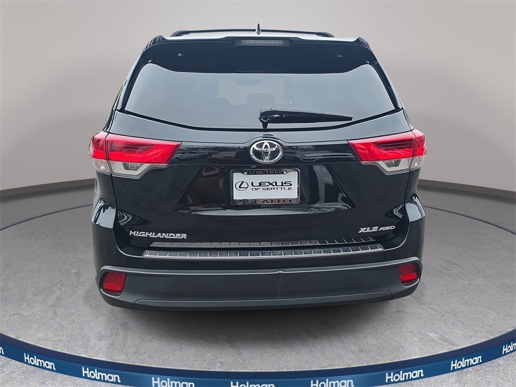 2017 Toyota Highlander XLE photo 4