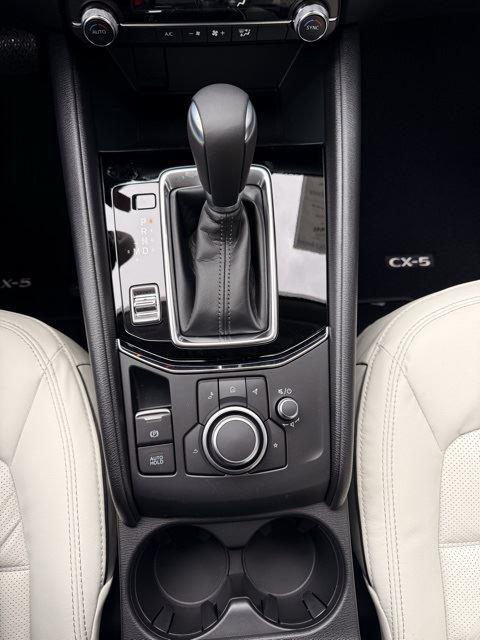 2025 Mazda CX-5 2.5 S Preferred photo 8