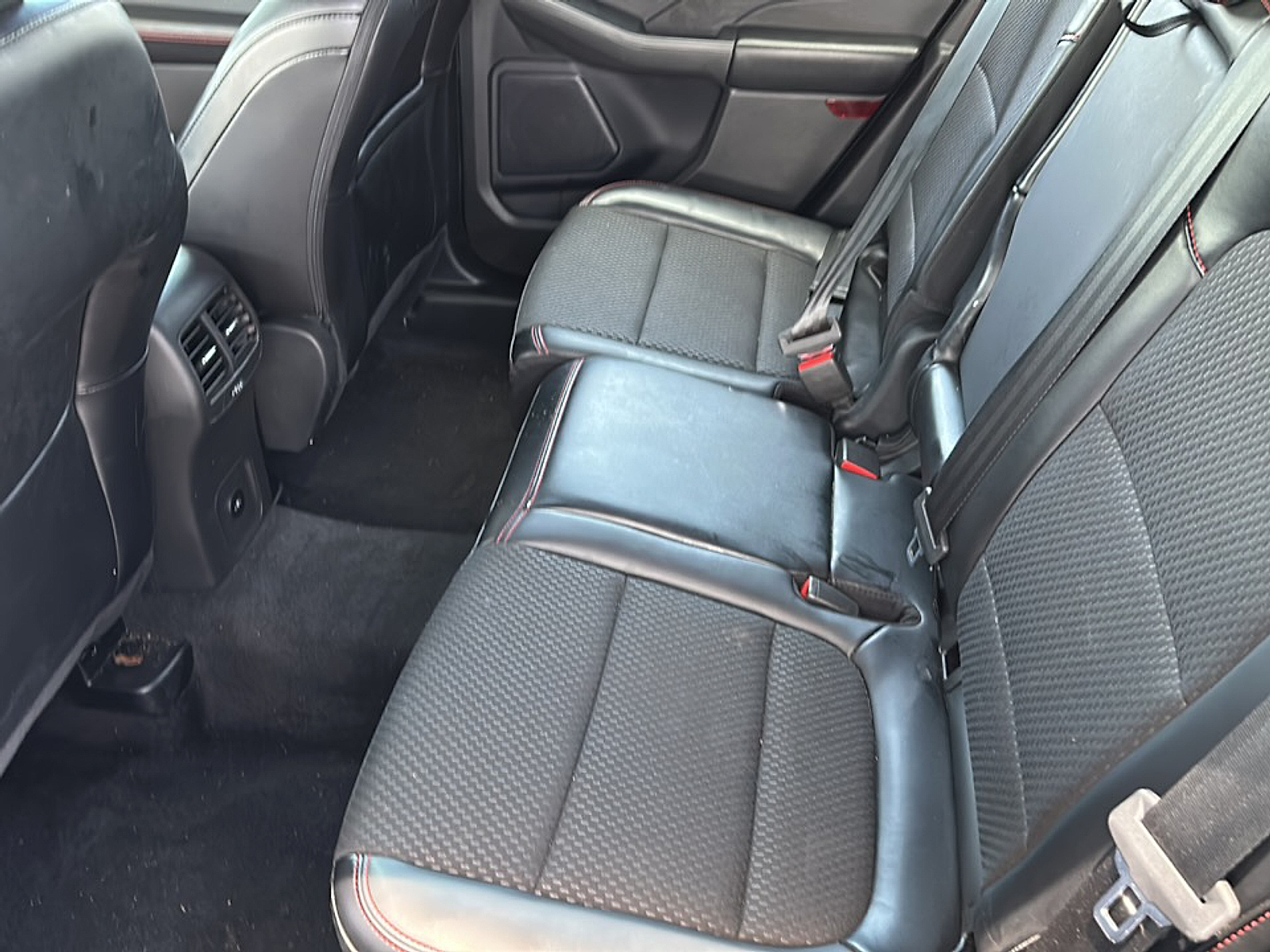 2024 Ford Escape ST-Line photo 9
