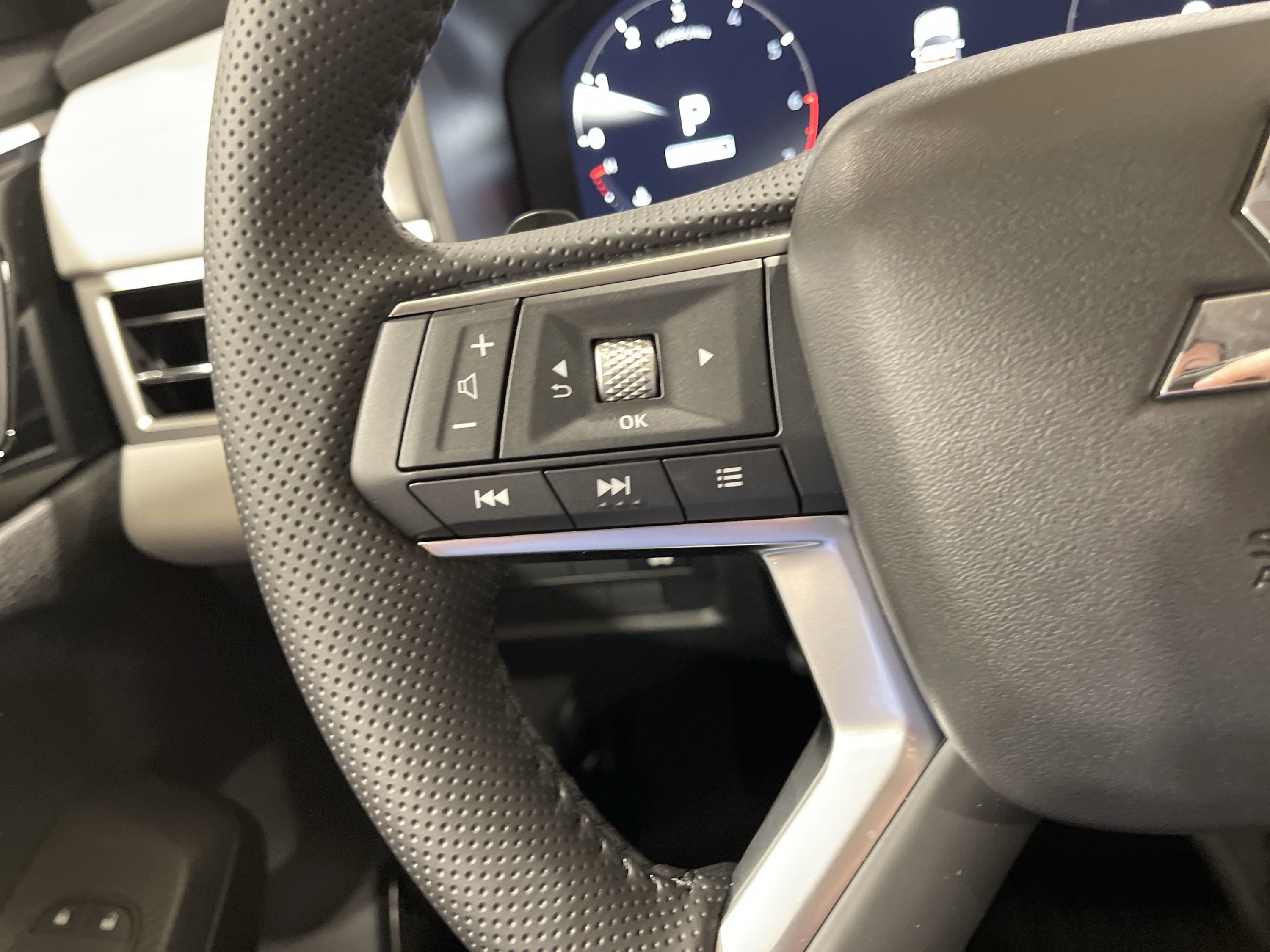 2025 Mitsubishi Outlander SE photo 17