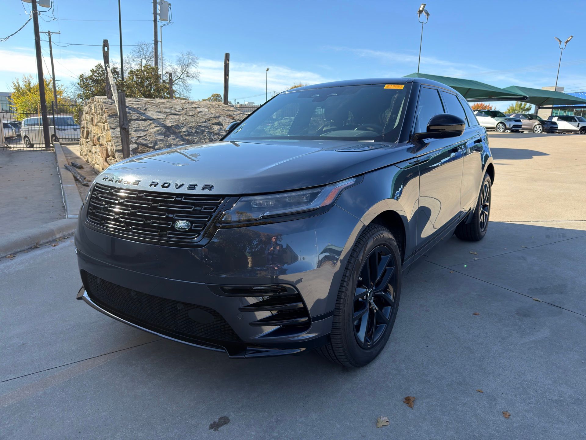 2025 Land Rover Range Rover Velar Dynamic SE's photo