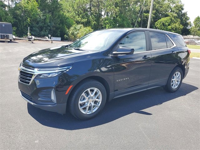 2022 Chevrolet Equinox LT photo 2