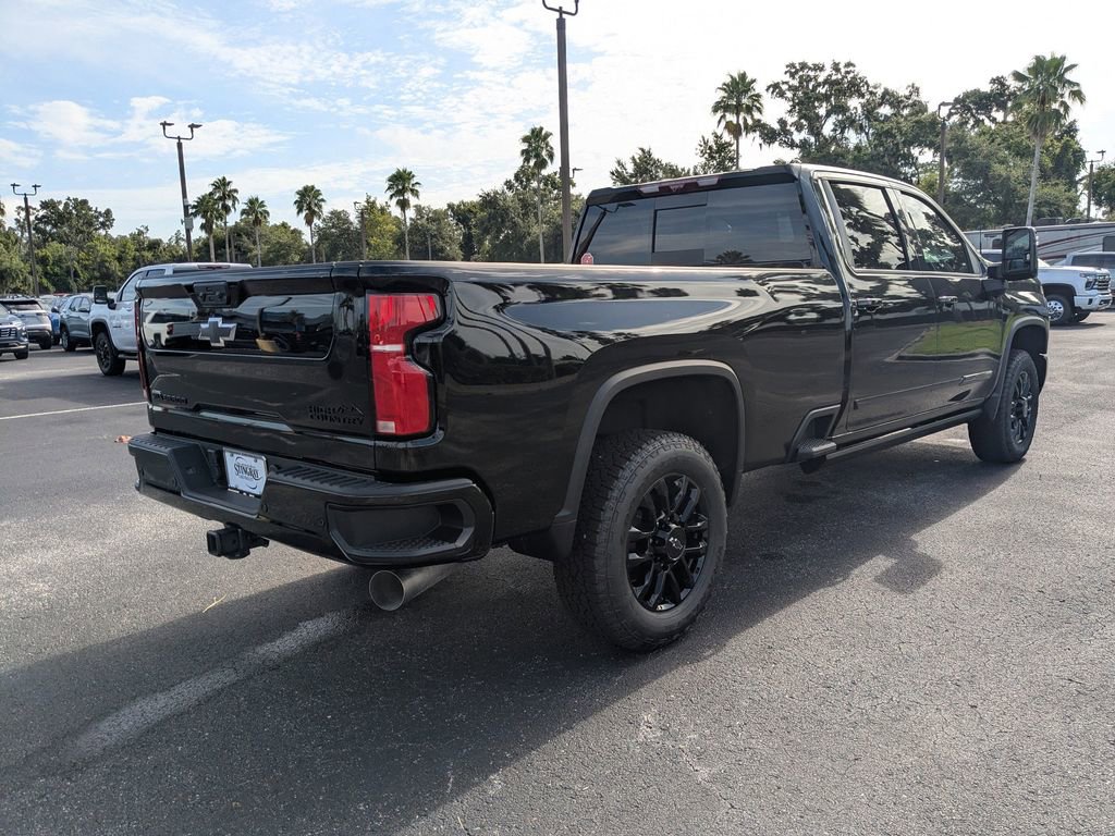 2025 Chevrolet Silverado 3500HD High Country Sport photo 3