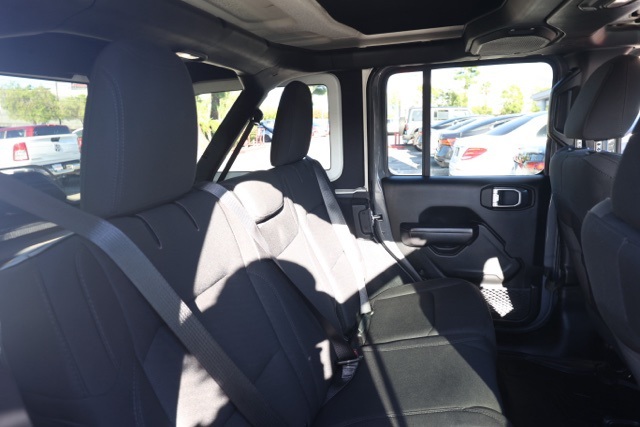 2018 Jeep Wrangler Unlimited Sport S photo 16