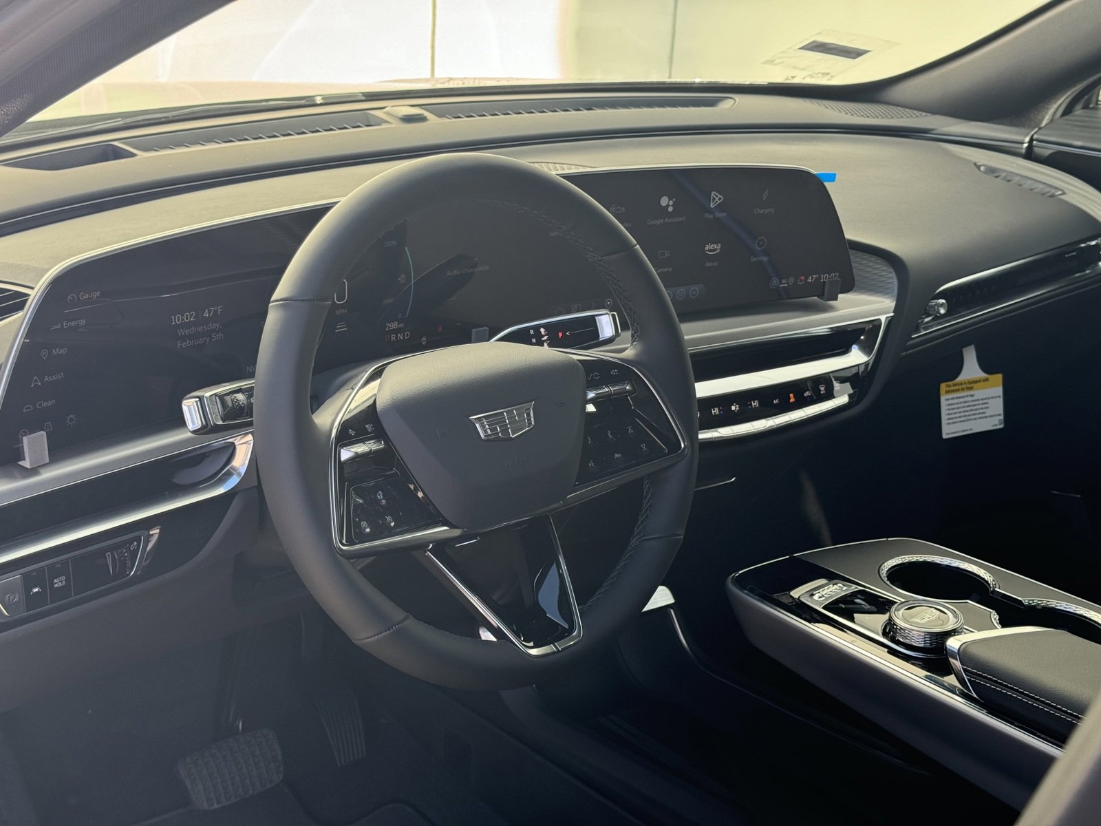 2025 Cadillac Lyriq Luxury photo 13