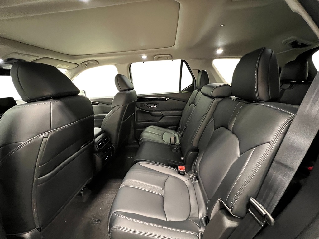 2025 Honda Pilot Touring photo 29