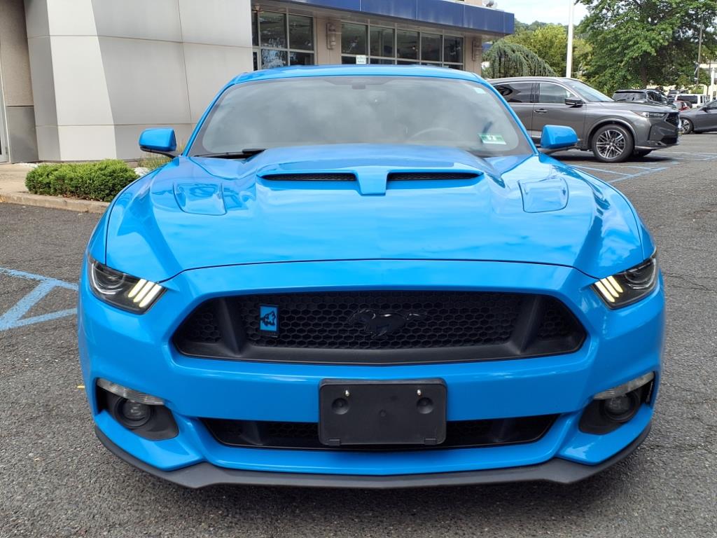 2017 Ford Mustang GT Premium photo 2
