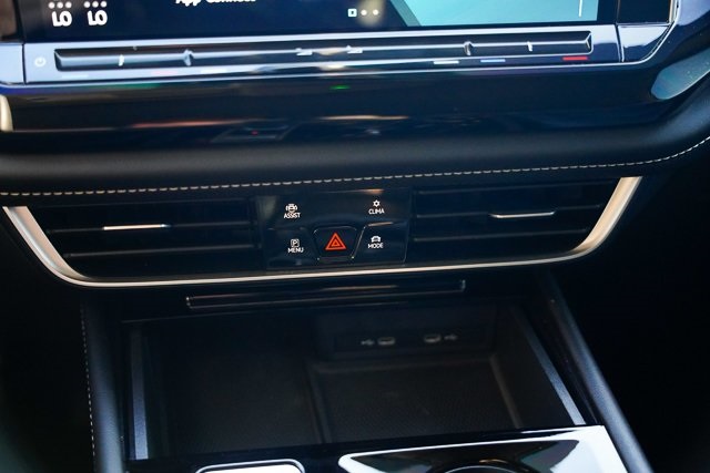 2024 Volkswagen Atlas SE Technology photo 17