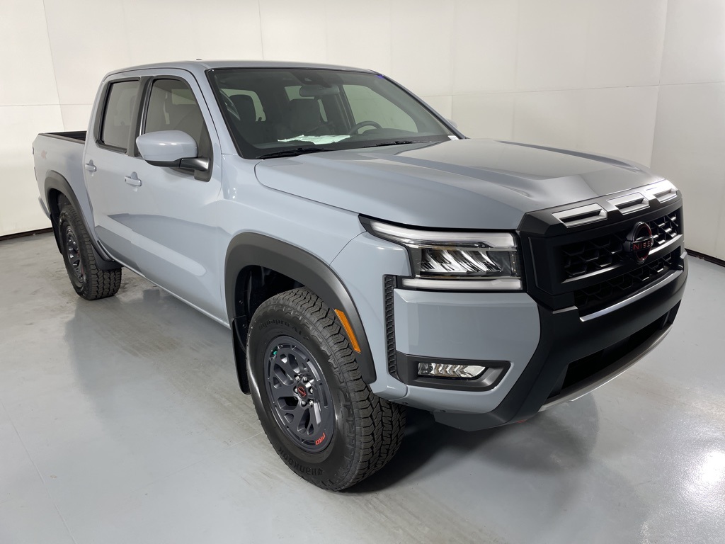 2025 Nissan Frontier Crew Cab PRO-4X photo 2