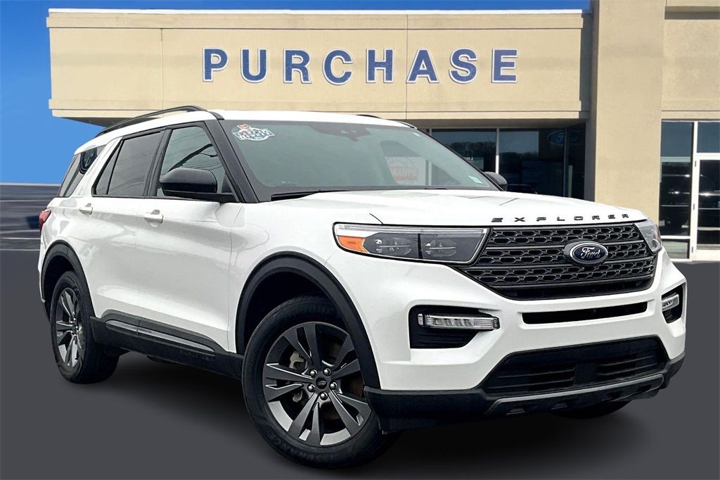 2022 Ford Explorer XLT's photo