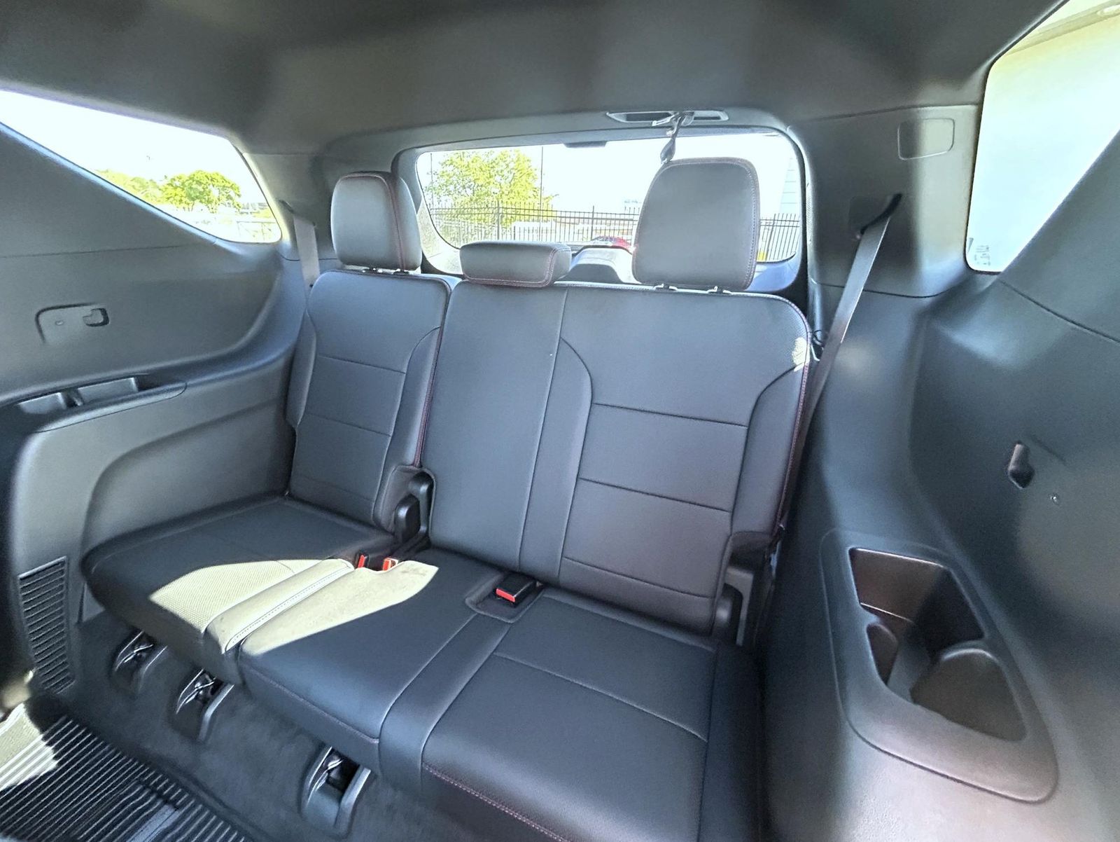2025 Chevrolet Traverse RS photo 20