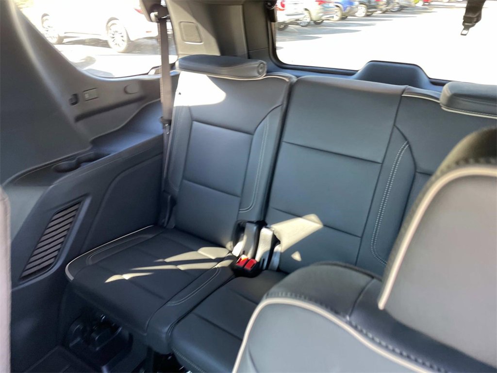 2025 Chevrolet Tahoe Premier photo 12