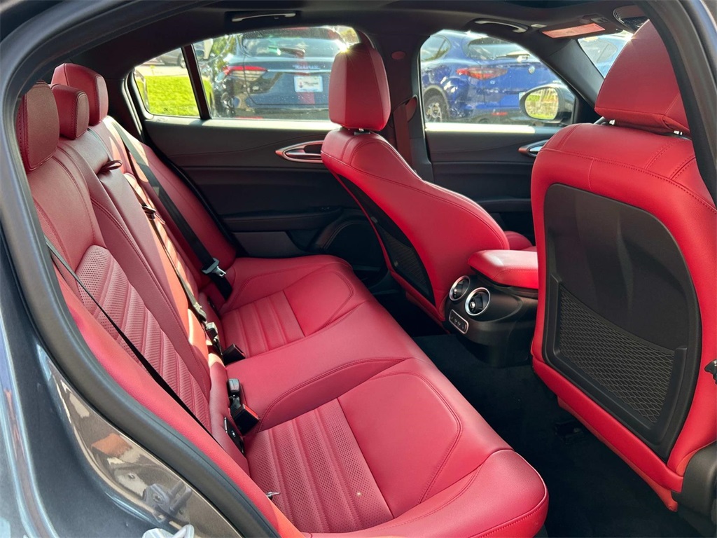 2025 Alfa Romeo Giulia SPRINT photo 16