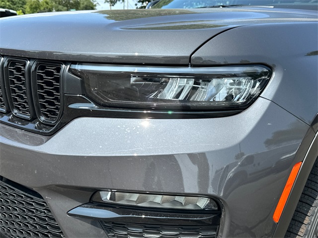 2025 Jeep Grand Cherokee Limited photo 6
