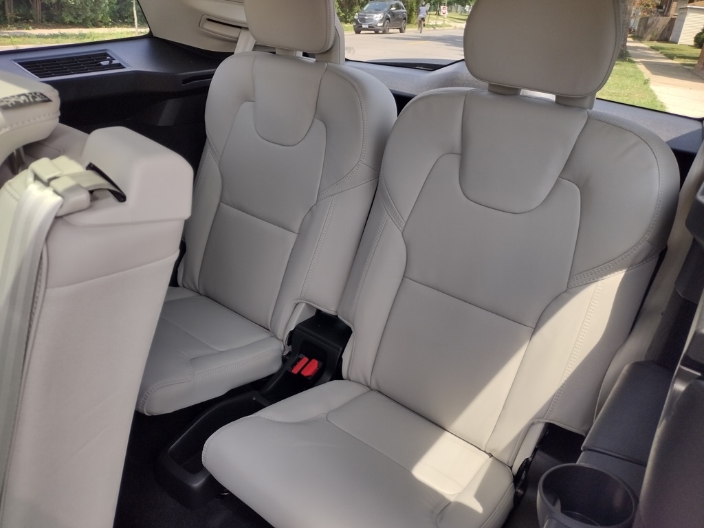 2026 VOLVO XC90 - Image 22