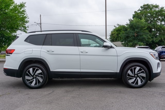 2024 Volkswagen Atlas SE Technology photo 5