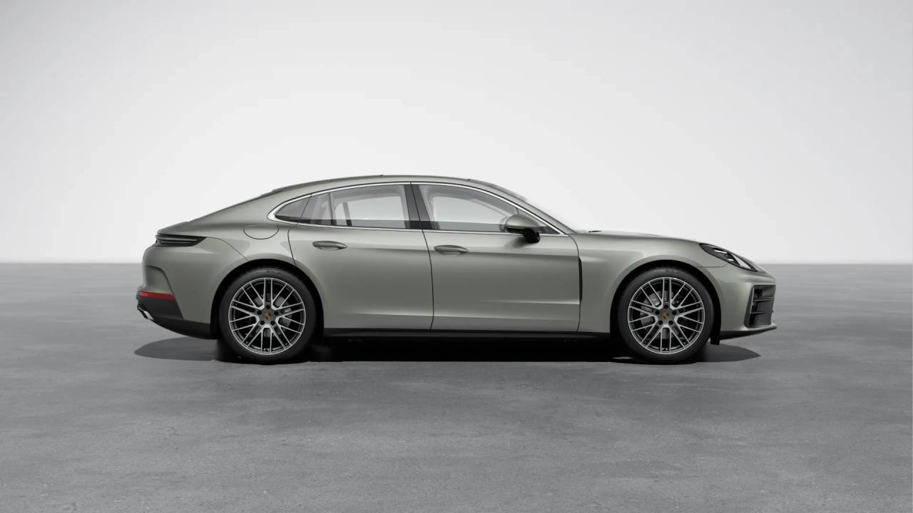 2026 Porsche Panamera 4 photo 5