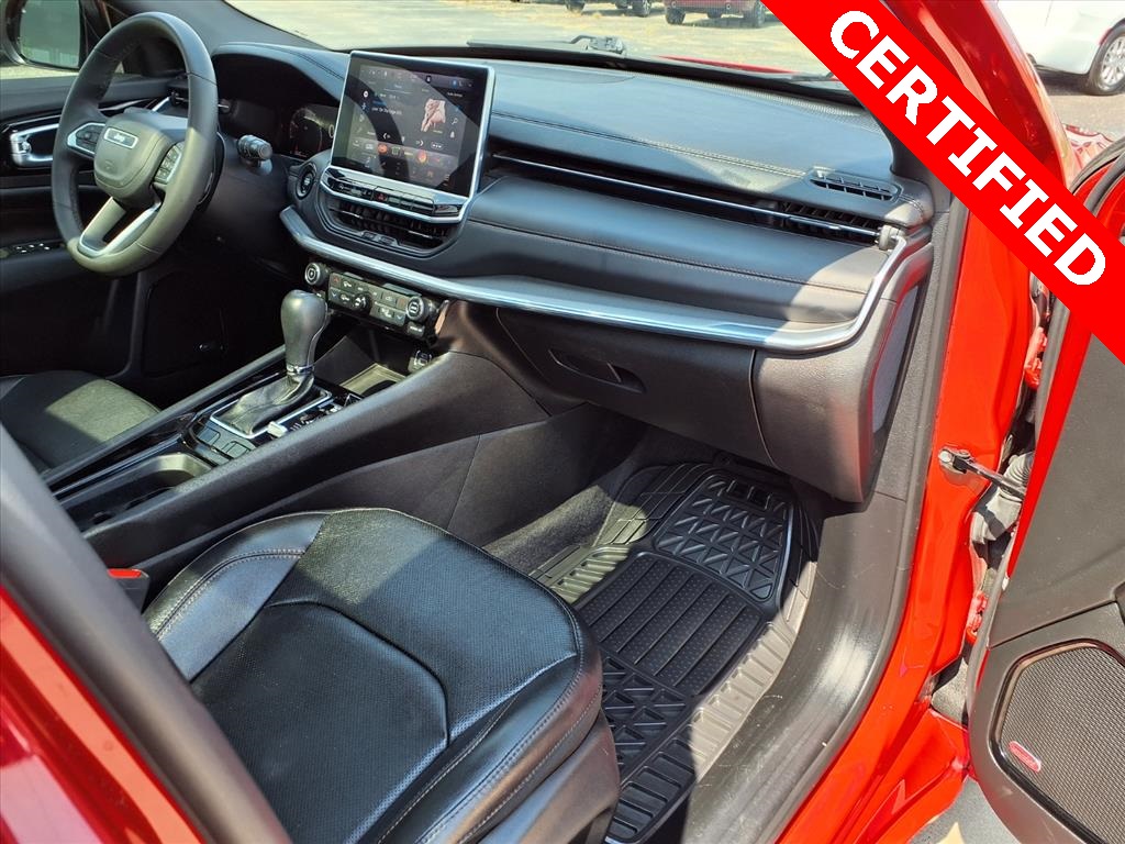 2023 Jeep Compass Limited photo 7