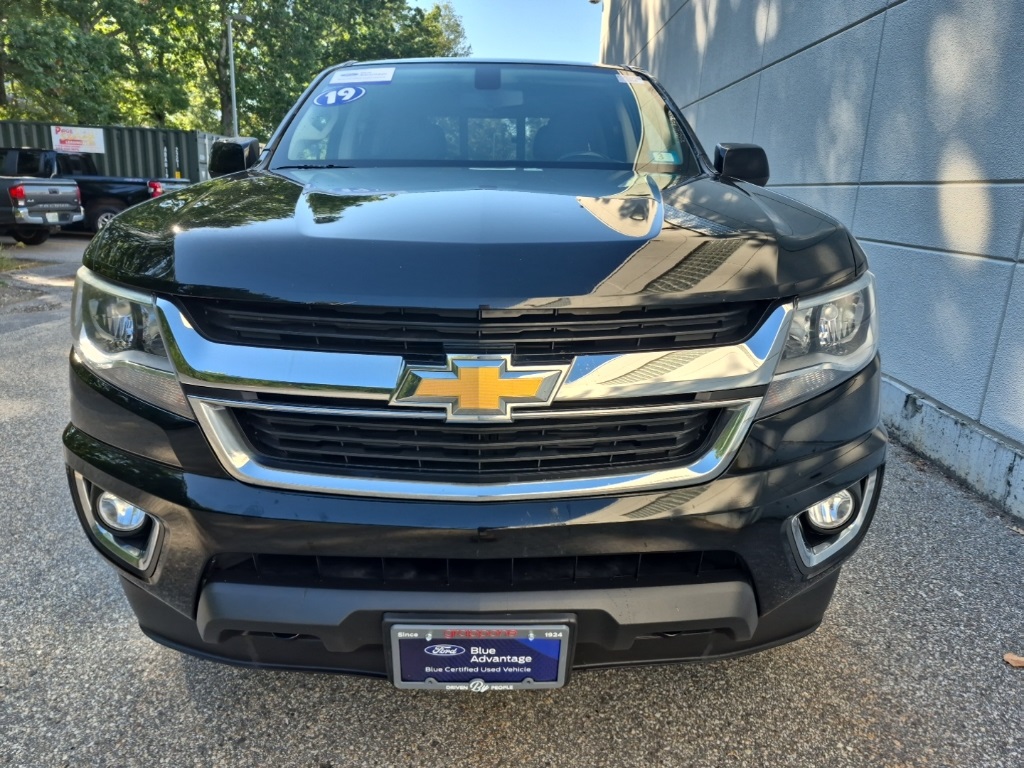 2019 Chevrolet Colorado LT photo 2