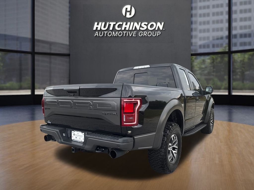 2018 Ford F-150 Raptor photo 2