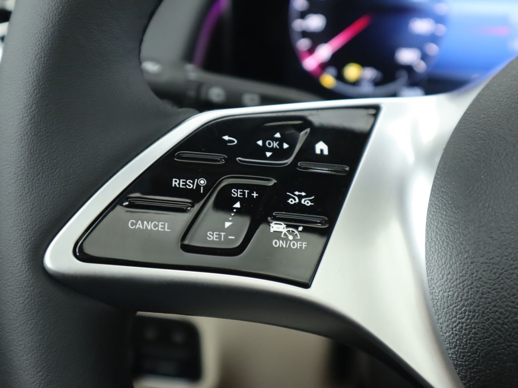 2026 Mercedes Benz GLB 250 photo 12