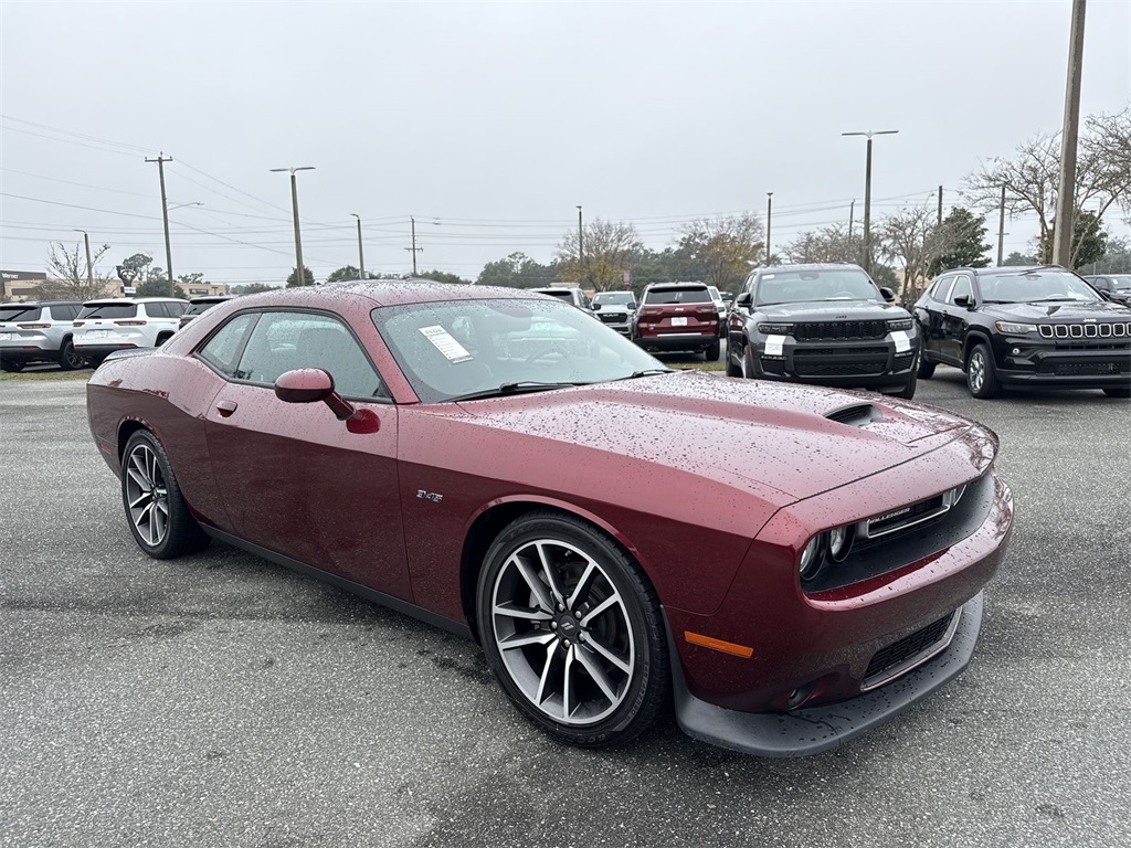 2023 Dodge Challenger R/T's photo