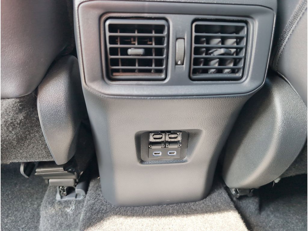 2024 Toyota RAV4 TRD photo 27
