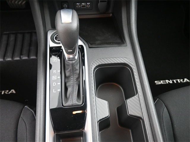 2025 Nissan Sentra SV photo 9