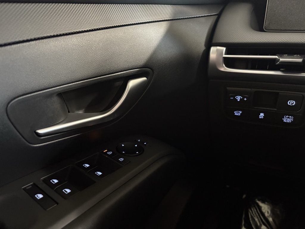 2025 Hyundai Tucson Hybrid Blue photo 12