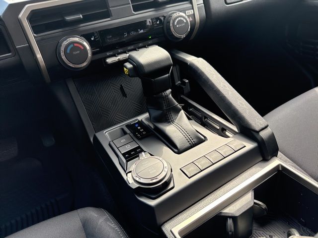 2025 Toyota Tacoma SR5 4x4 Double Cab photo 21