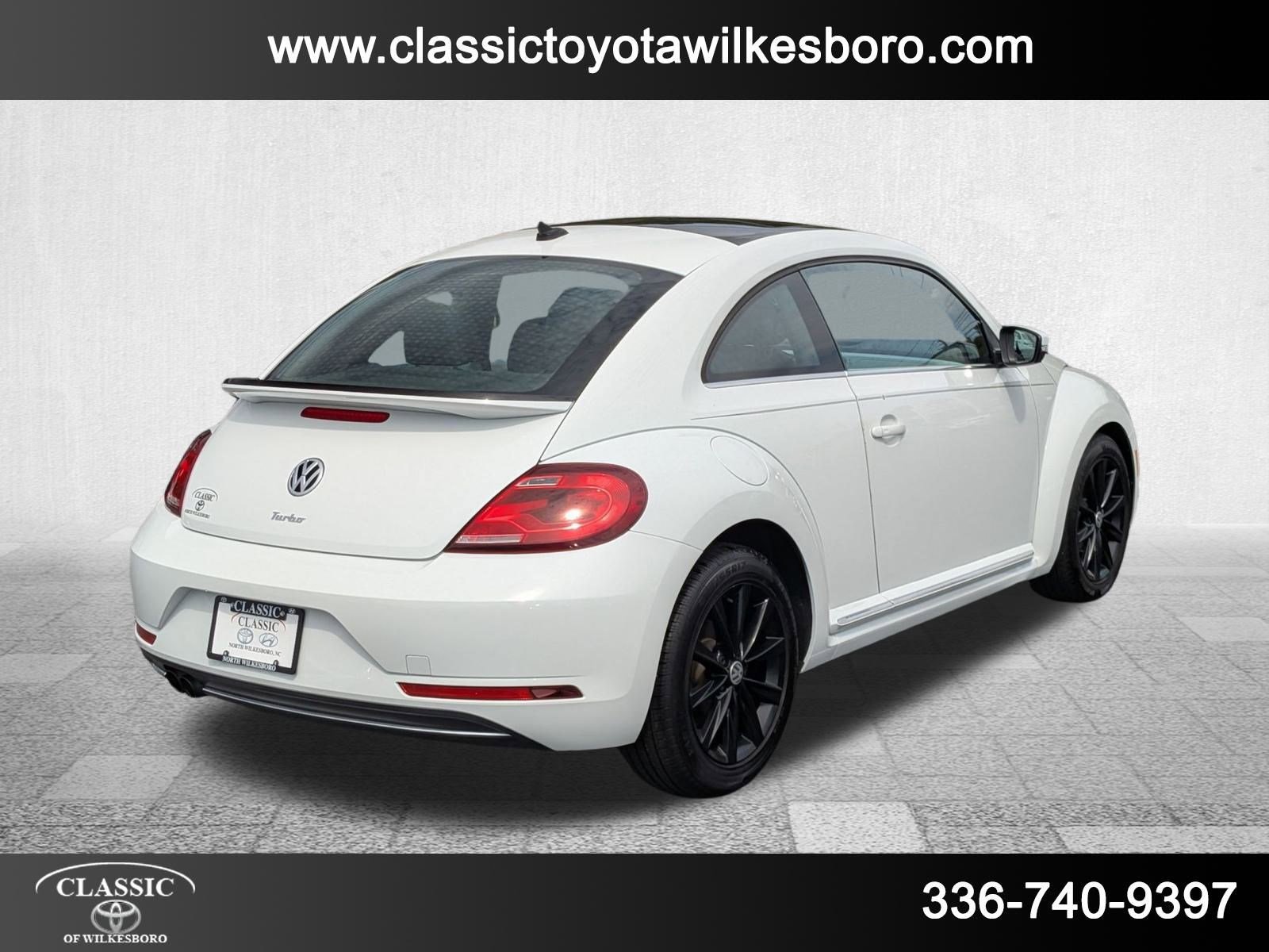 2019 Volkswagen Beetle SE photo 5