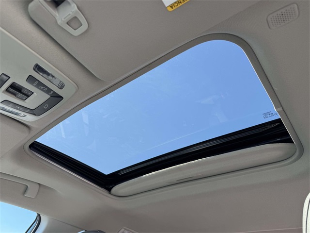 2021 Toyota Sienna XLE photo 4