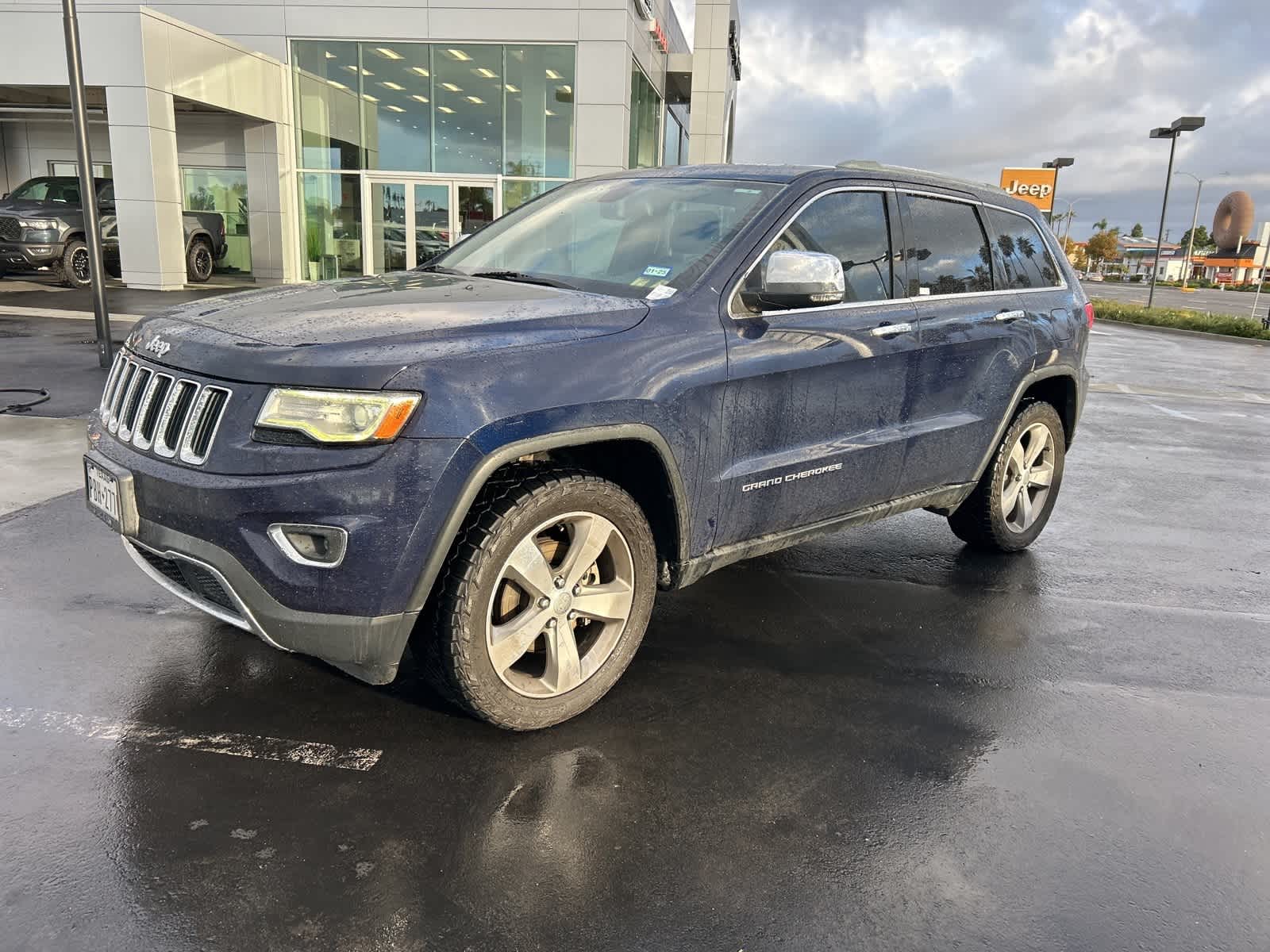 Used 2016 Jeep Grand Cherokee Limited with VIN 1C4RJEBG8GC392651 for sale in Costa Mesa, CA