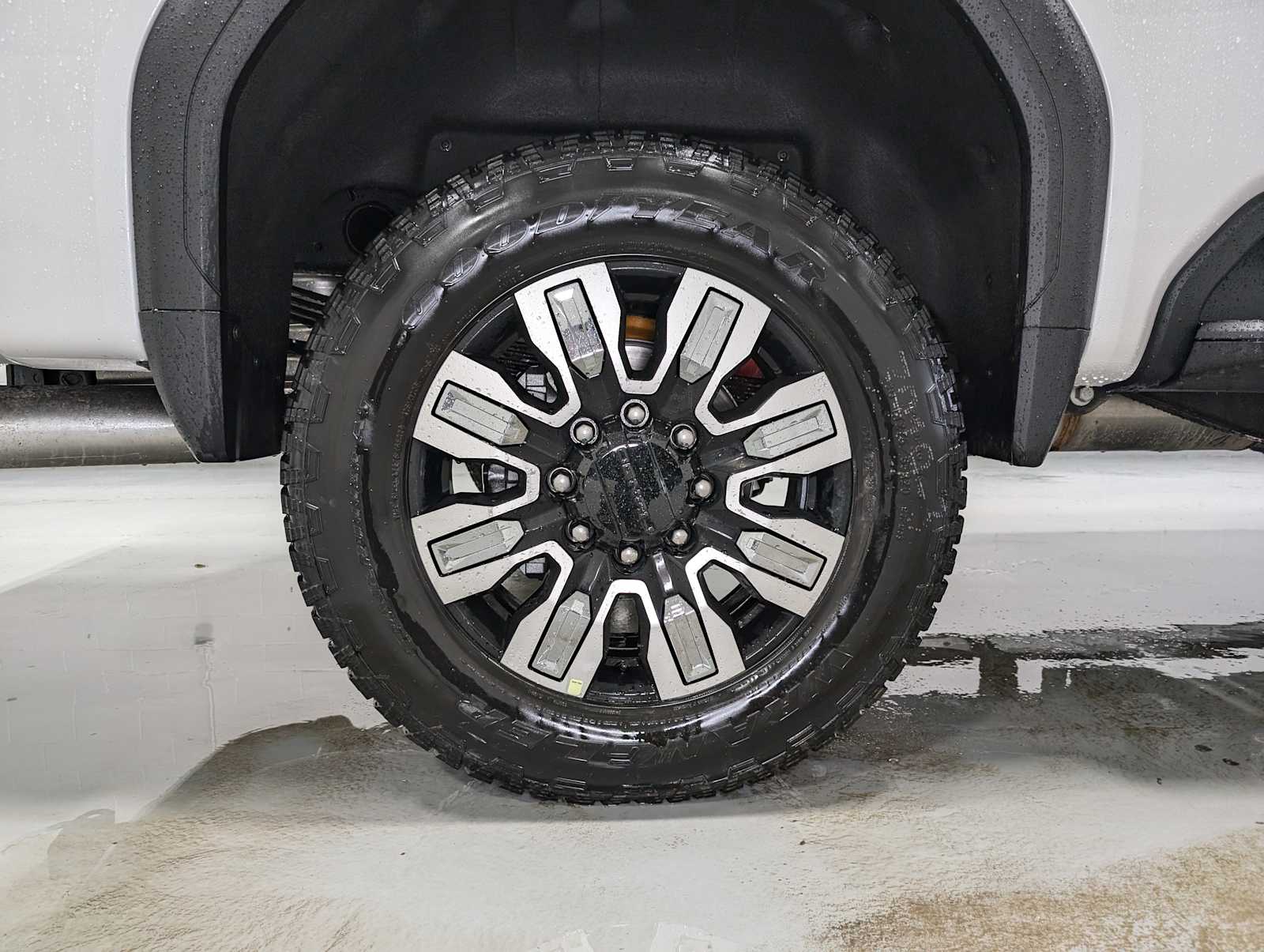 2025 Gmc Sierra 2500 HD Denali photo 3