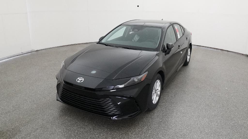 2026 Toyota Camry LE photo 5