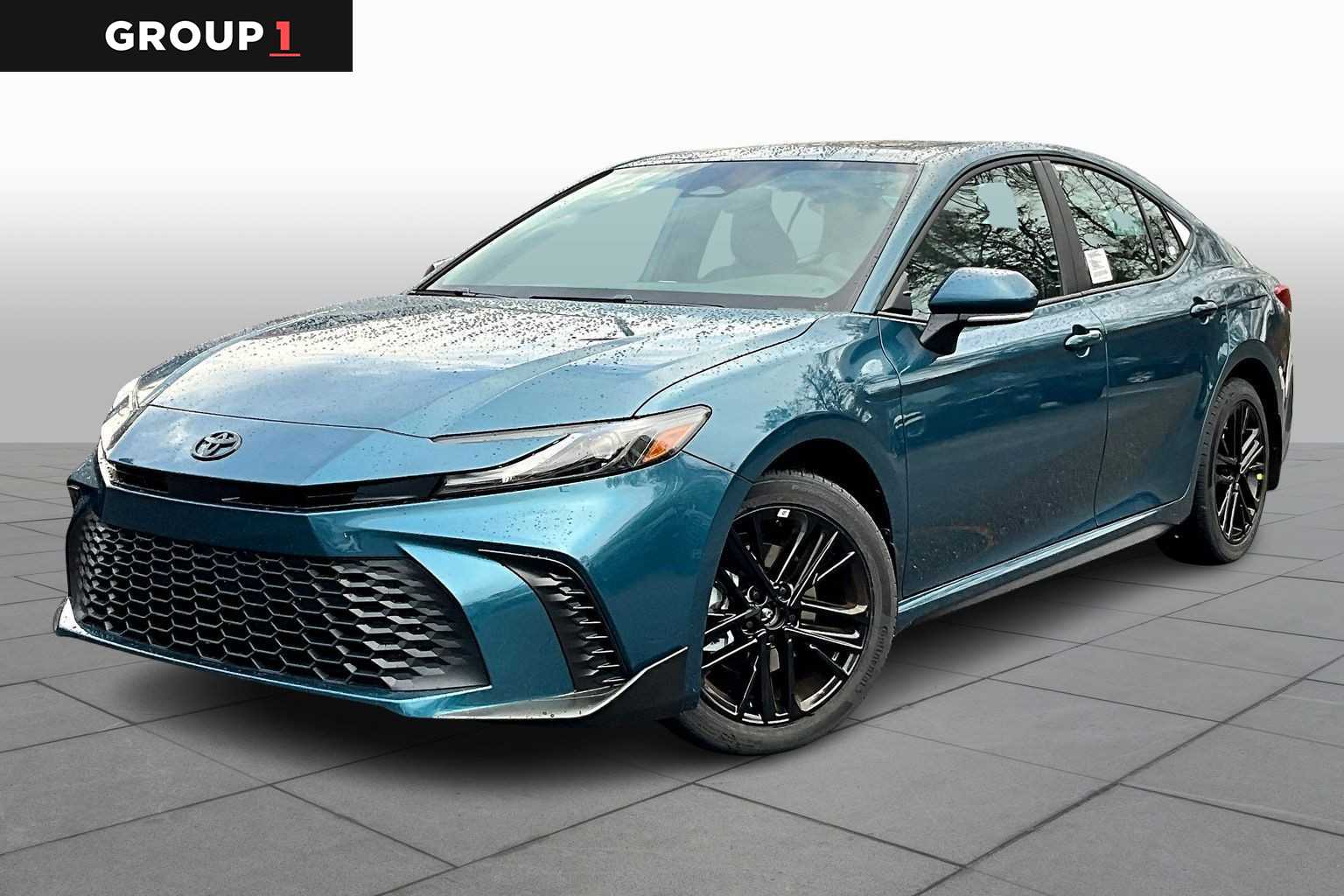 2026 Toyota Camry SE's photo