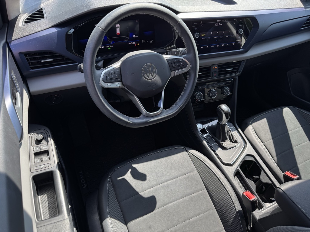 2023 Volkswagen Taos SE photo 18