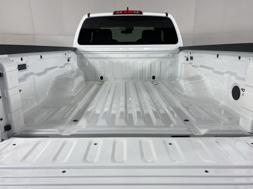 2025 Nissan Frontier SV photo 10