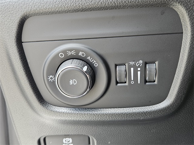 2023 Jeep Grand Cherokee Overland photo 29
