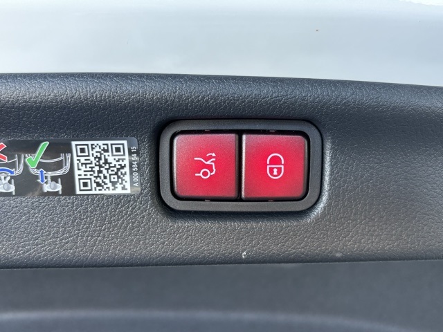 2025 Mercedes Benz C 300 photo 27